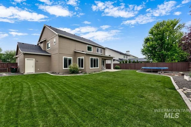 5855 N Channing Way, Meridian, ID 83646