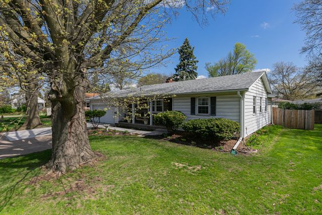 2417 Hickory Grove Road, Davenport, IA 52804