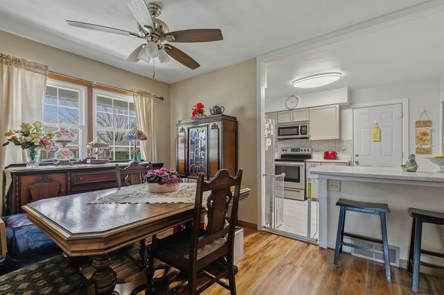 2417 Hickory Grove Road, Davenport, IA 52804