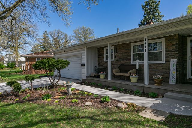 2417 Hickory Grove Road, Davenport, IA 52804