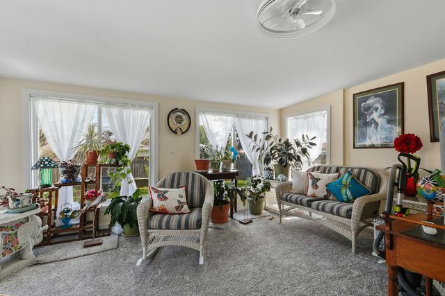 2417 Hickory Grove Road, Davenport, IA 52804