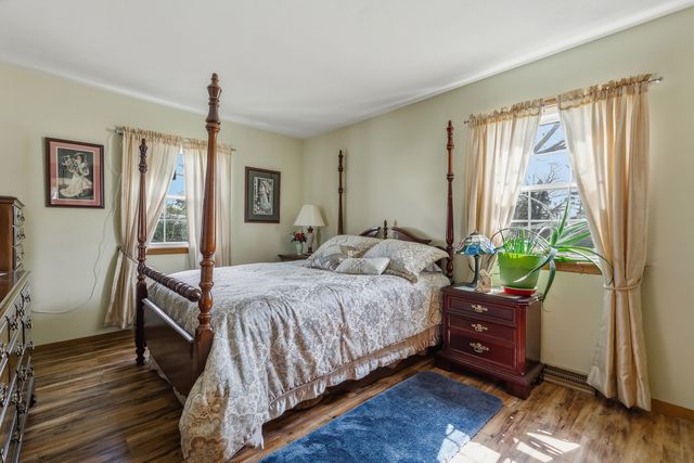 2417 Hickory Grove Road, Davenport, IA 52804