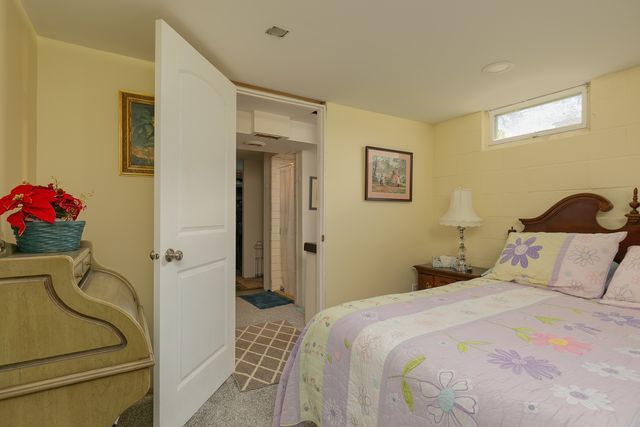 2417 Hickory Grove Road, Davenport, IA 52804