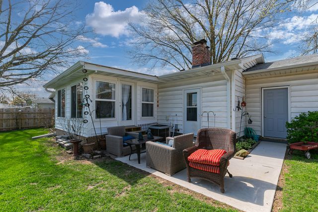 2417 Hickory Grove Road, Davenport, IA 52804