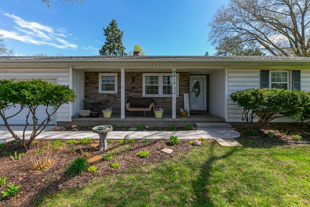 2417 Hickory Grove Road, Davenport, IA 52804