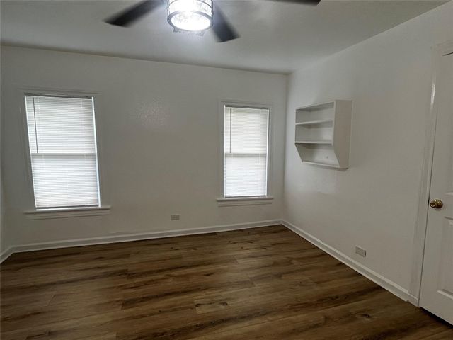 1018 N 2nd Street, Baytown, TX 77520
