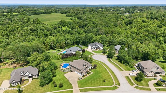 13401 Longwood Ln, Goshen, KY 40026