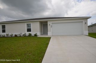 350 Dolphin Street SE, Palm Bay, FL 32909