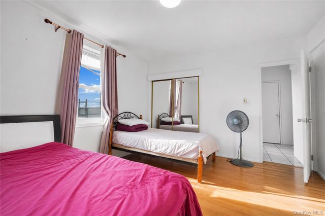 25-40 Union Street 4E, Flushing, NY 11354