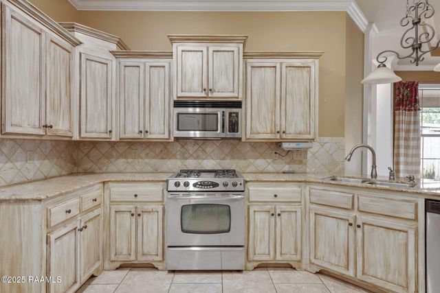 200 Croft Row, Lafayette, LA 70503