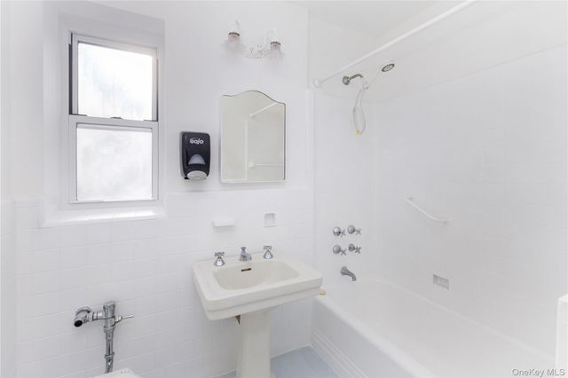 474 W 238th Street 4I, Bronx, NY 10463