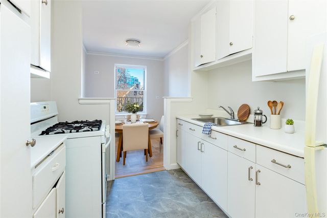 474 W 238th Street 4I, Bronx, NY 10463