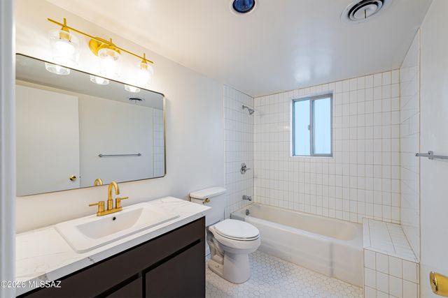 5901 N Oracle Rd Apt 28, Tucson, AZ 85704