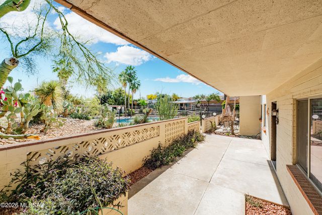 5901 N Oracle Rd Apt 28, Tucson, AZ 85704
