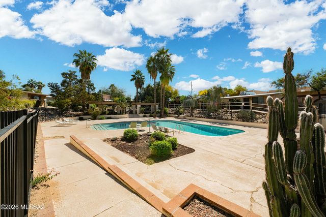 5901 N Oracle Rd Apt 28, Tucson, AZ 85704