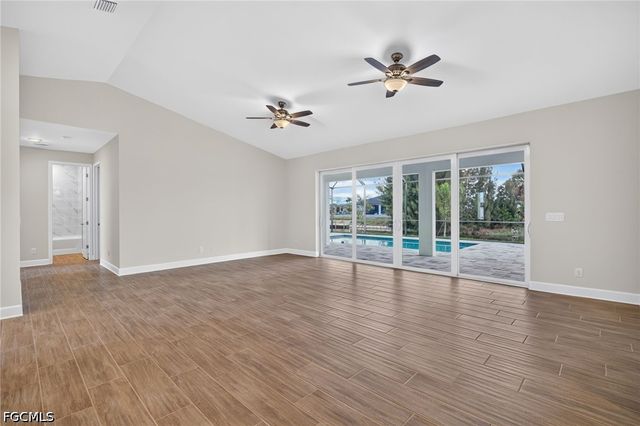 629 SW 13th ST, Cape Coral, FL 33914