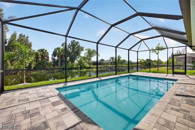 629 SW 13th ST, Cape Coral, FL 33914