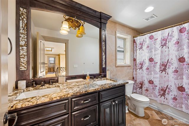 33508 42 Avenue SW, Federal Way, WA 98023