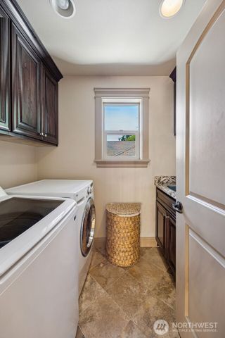33508 42 Avenue SW, Federal Way, WA 98023