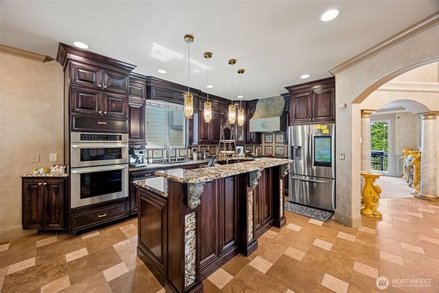 33508 42 Avenue SW, Federal Way, WA 98023