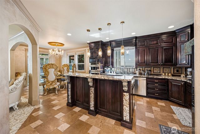 33508 42 Avenue SW, Federal Way, WA 98023