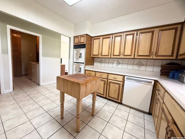 228 Sagecrest, San Antonio, TX 78232