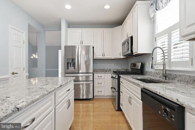 17 LADY SLIPPER LN, Langhorne, PA 19047
