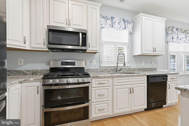 17 LADY SLIPPER LN, Langhorne, PA 19047