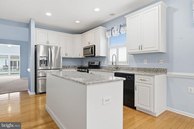 17 LADY SLIPPER LN, Langhorne, PA 19047