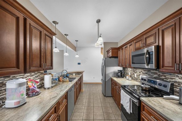 737 Clardell Drive, Sun Prairie, WI 53590
