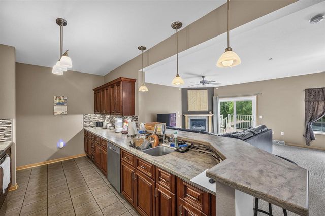 737 Clardell Drive, Sun Prairie, WI 53590