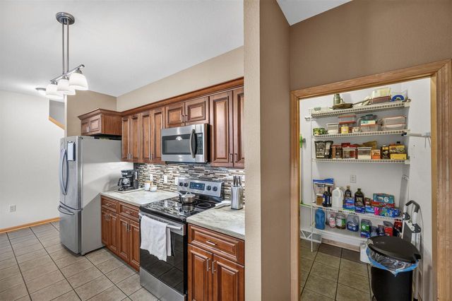 737 Clardell Drive, Sun Prairie, WI 53590