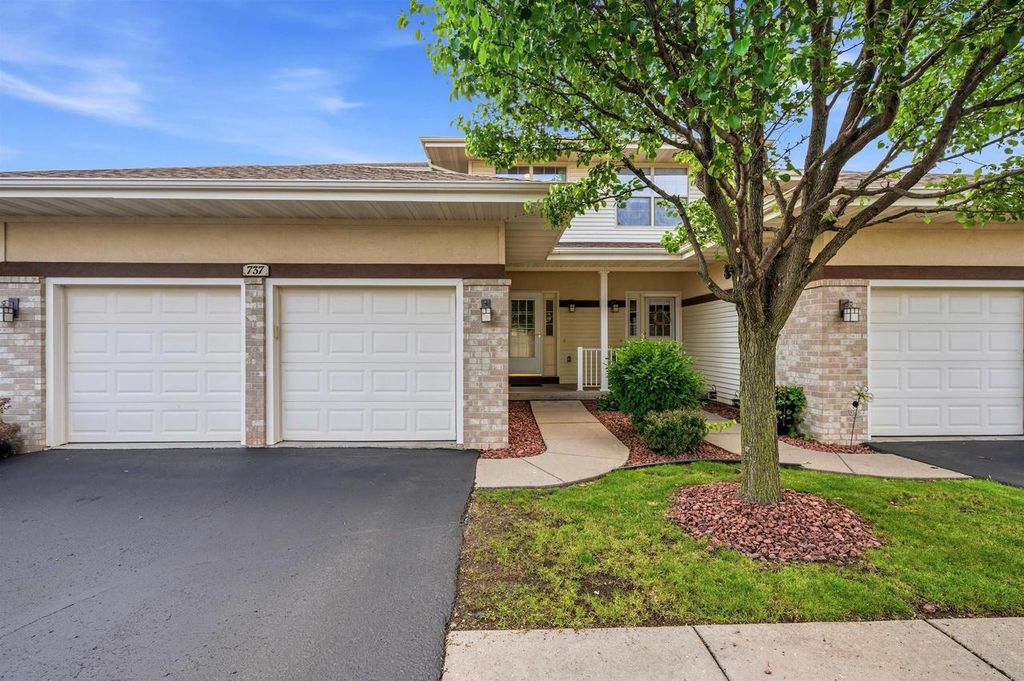 737 Clardell Drive, Sun Prairie, WI 53590