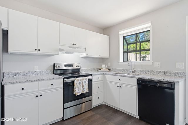 532 Cobblestone Drive, Wilmington, NC 28405