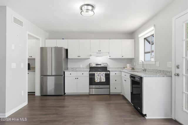 532 Cobblestone Drive, Wilmington, NC 28405