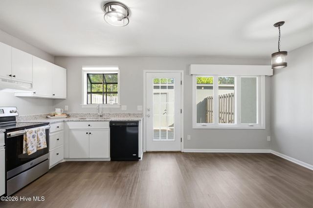 532 Cobblestone Drive, Wilmington, NC 28405