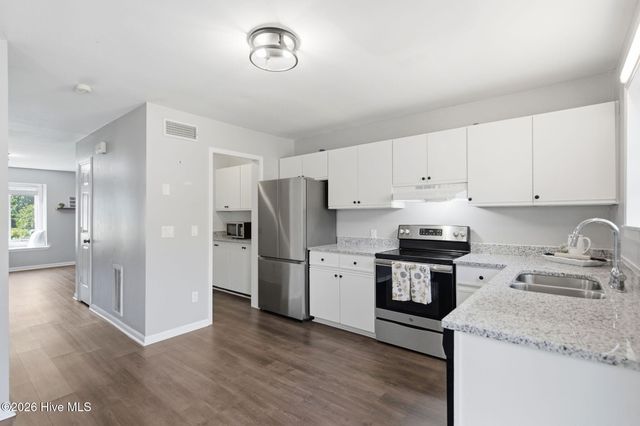 532 Cobblestone Drive, Wilmington, NC 28405
