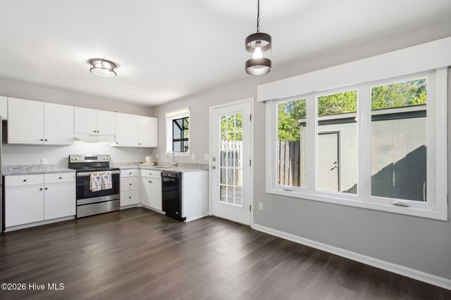532 Cobblestone Drive, Wilmington, NC 28405