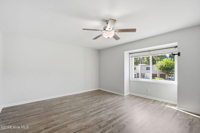 532 Cobblestone Drive, Wilmington, NC 28405