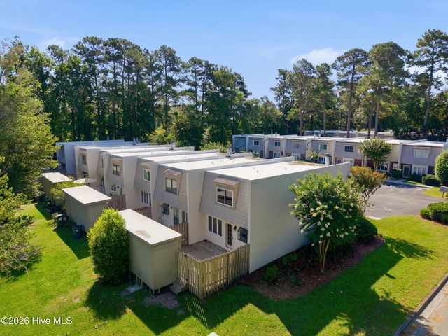 532 Cobblestone Drive, Wilmington, NC 28405