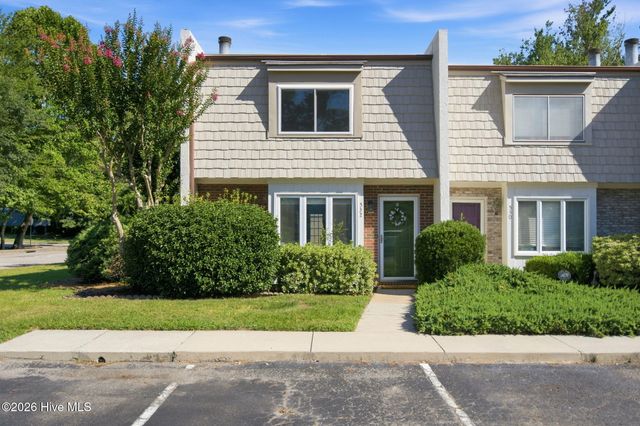 532 Cobblestone Drive, Wilmington, NC 28405