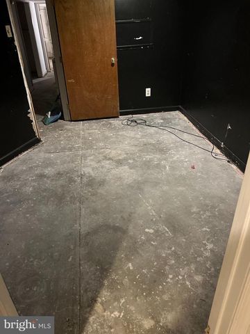 5625 WILLOWS AVE, Philadelphia, PA 19143