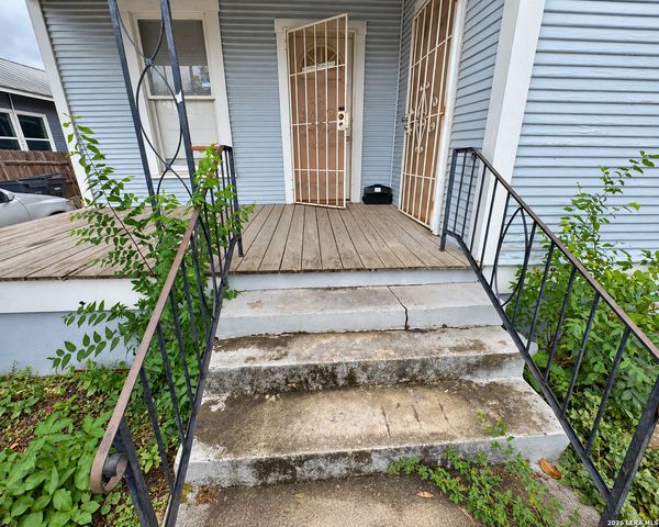 340 HALLIDAY AVE, San Antonio, TX 78210