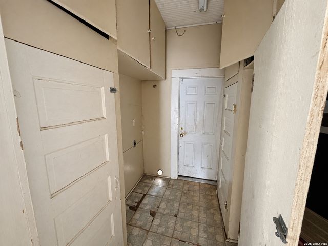 340 HALLIDAY AVE, San Antonio, TX 78210