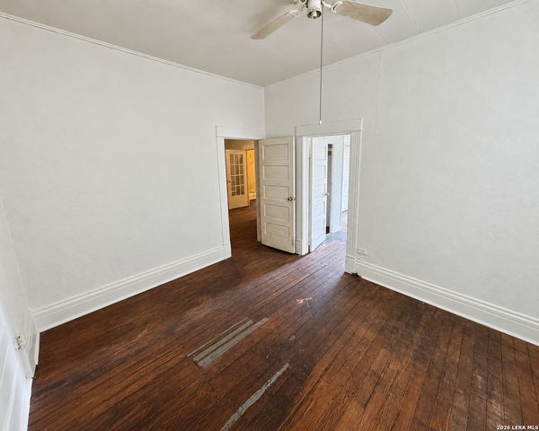 340 HALLIDAY AVE, San Antonio, TX 78210