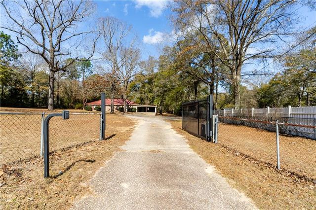 3140 Salco W Road, Chunchula, AL 36521