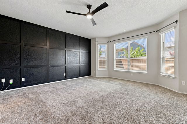 1006 Terlan Dr, New Braunfels, TX 78130
