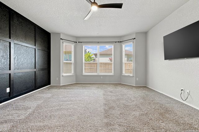 1006 Terlan Dr, New Braunfels, TX 78130