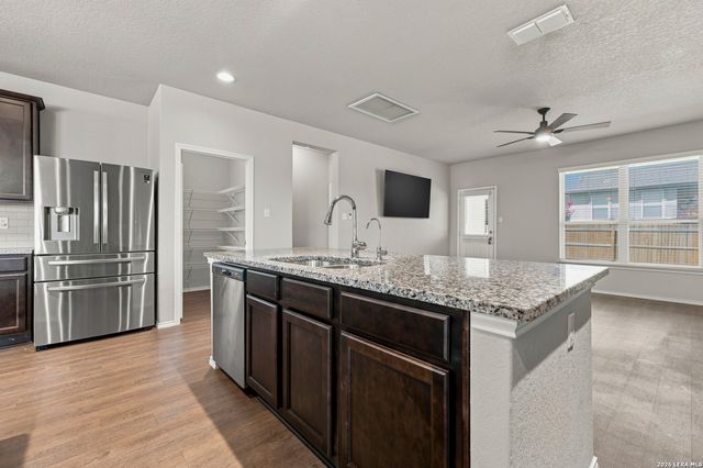 1006 Terlan Dr, New Braunfels, TX 78130