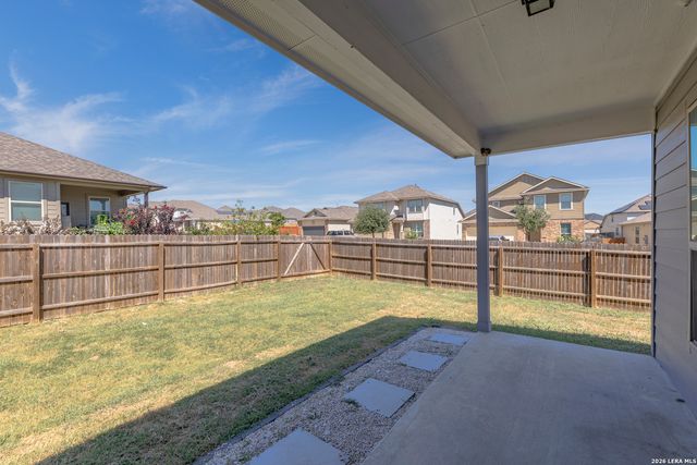 1006 Terlan Dr, New Braunfels, TX 78130